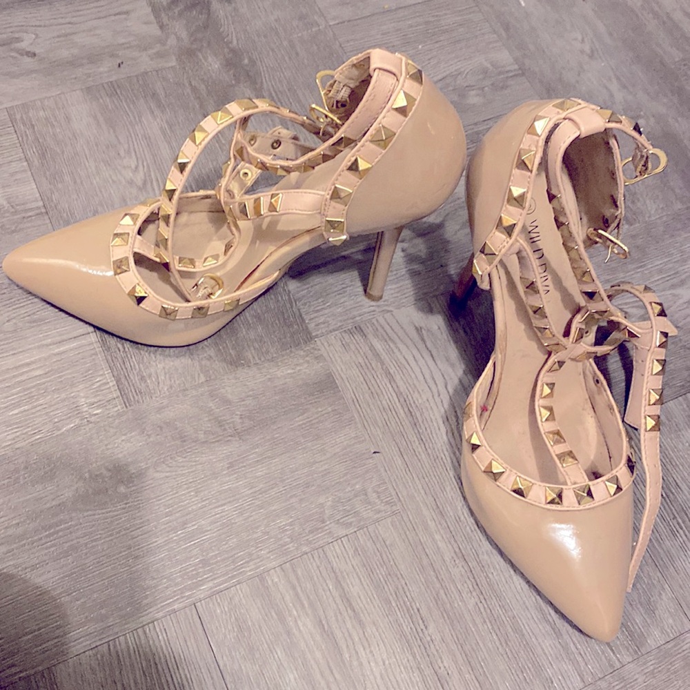 Cream color size 6